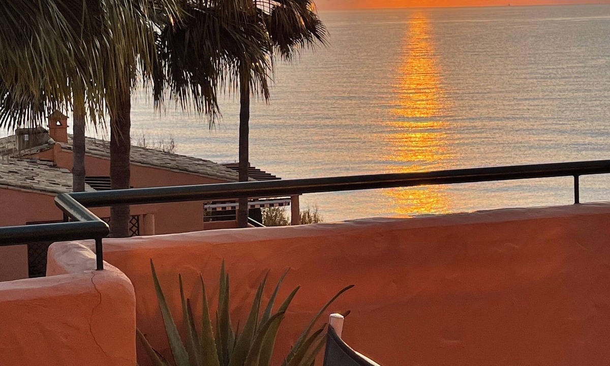 Buenas Noches Apartment | Modern comfortable three bedroom penthouse apartment with stunning sea views
