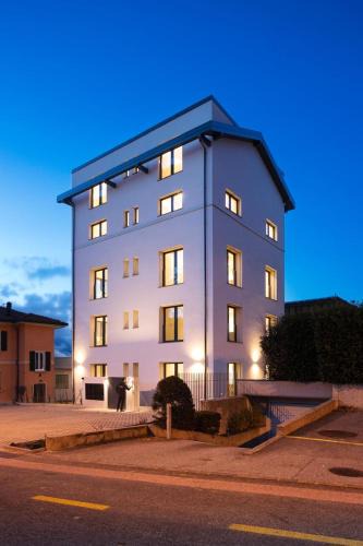 Viganello Apartment | Modern Concept Suite Crocetta 6 in Lugano