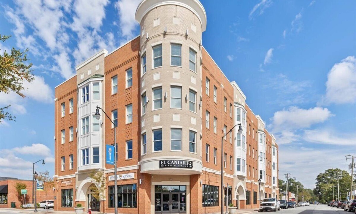 Fuquay-Varina Condo | Modern condo - DT Fuquay - Free Parking - walk to restaurants, coffee, breweries