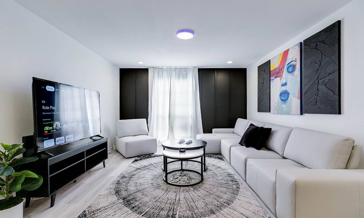 San Angelo Condo | Modern Condo Walkable to Downtown and River! Quiet Condominium!