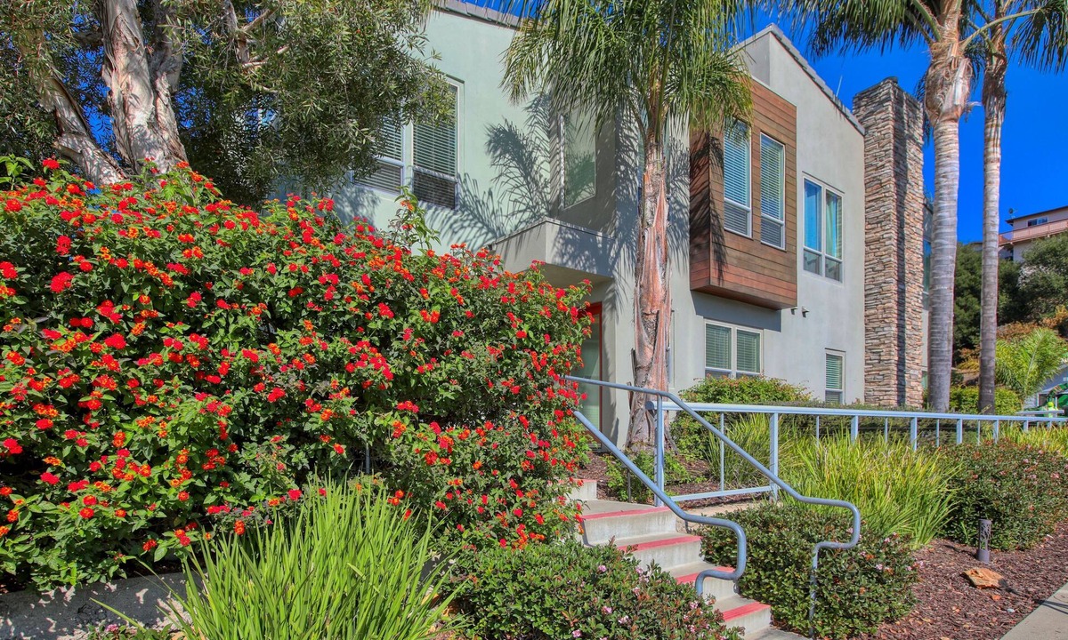 Avila Beach House | Modern Convenience in Avila Beach