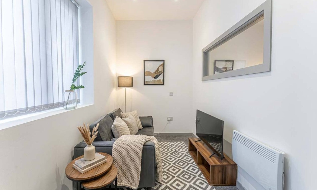 Brierley Hill Apartment | Modern & Convenient 1 Bedroom Apartment in Dudley