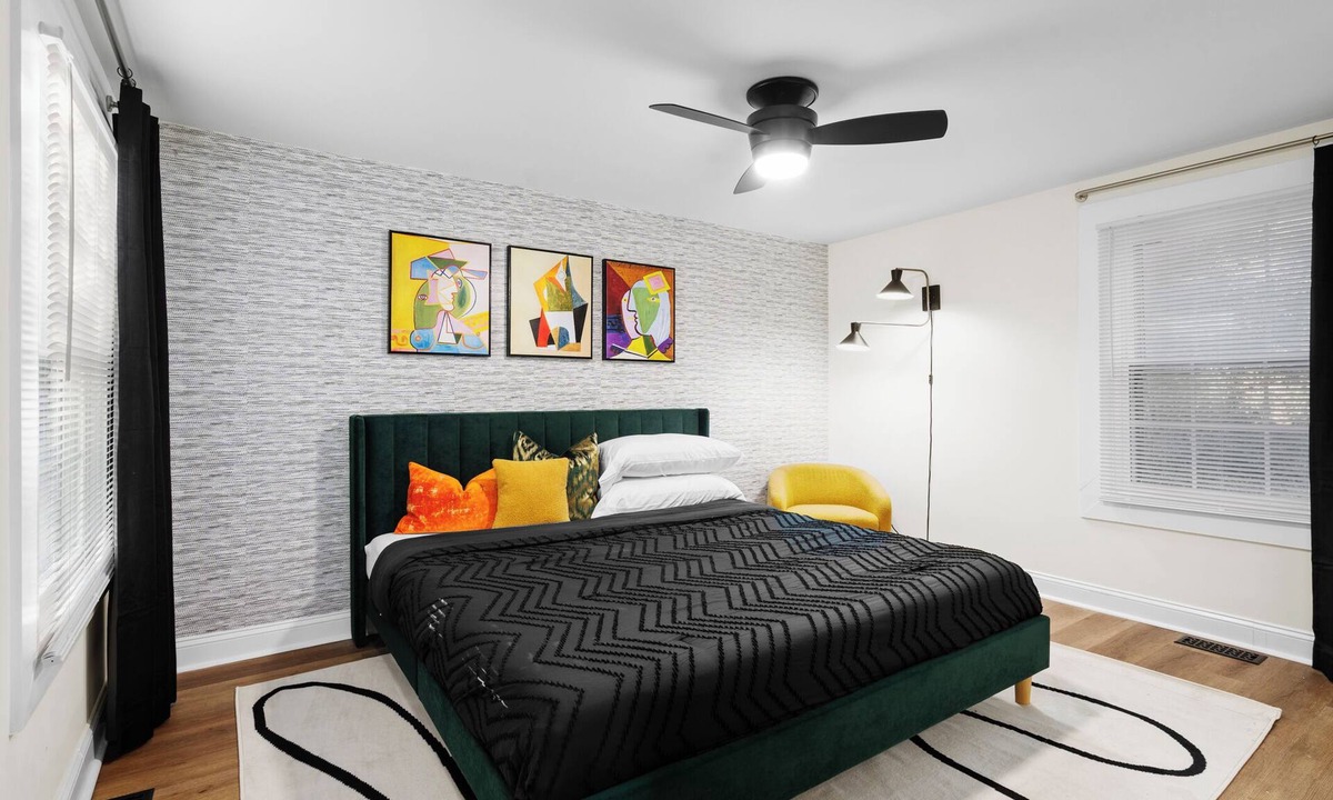 Rocky Mount House | Modern Cottage - City Centern