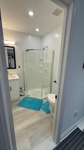 Jacksons Point Apartment | Modern cottage with access to private beach