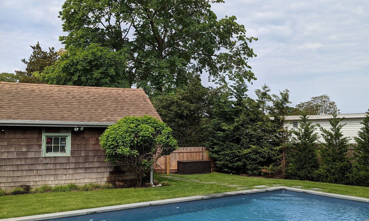 Mattituck Cottage | Modern Cottage with New Heated Pool