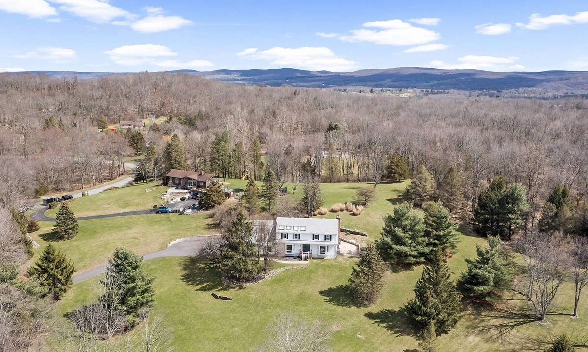 Warwick House | Modern Countryside Haven