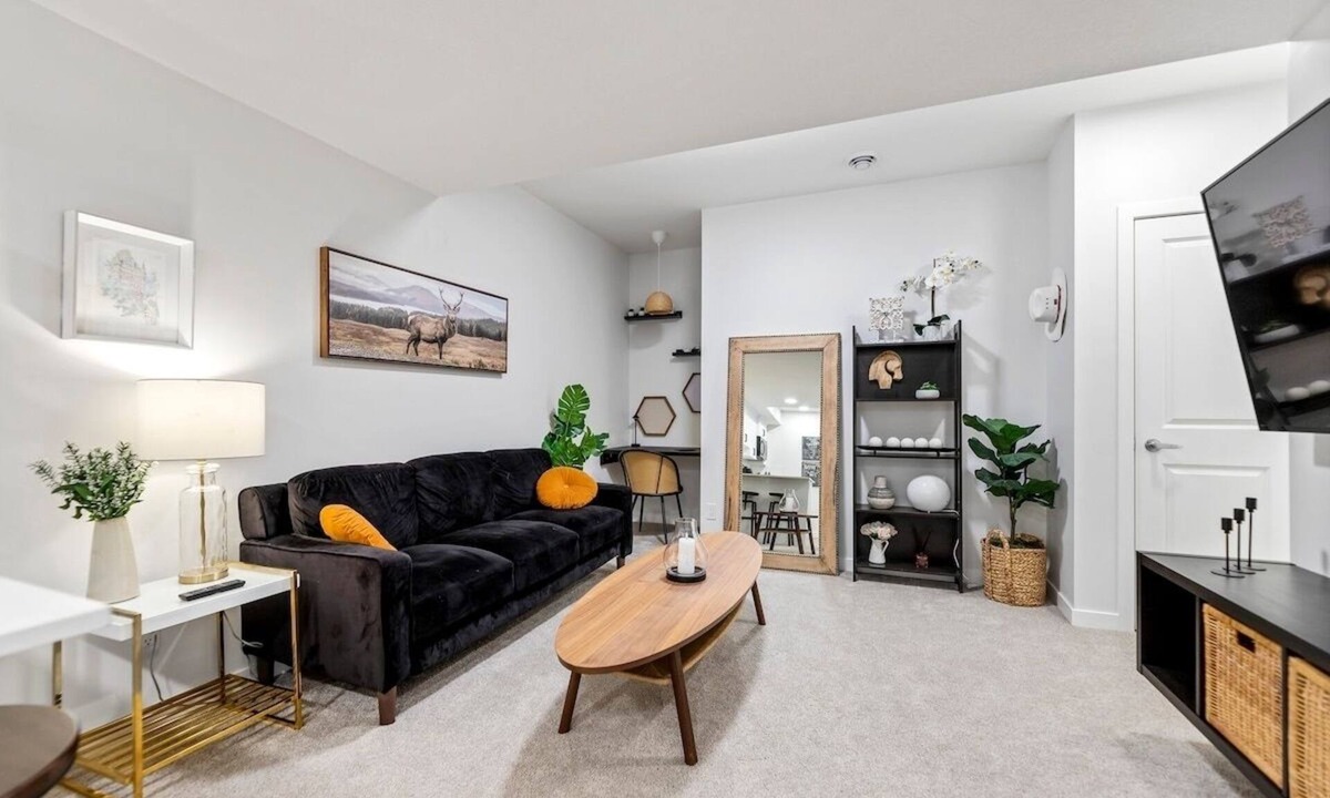 Southeast Calgary Apartment | Modern & Cozy 2-Bedroom Suite in Mahogany