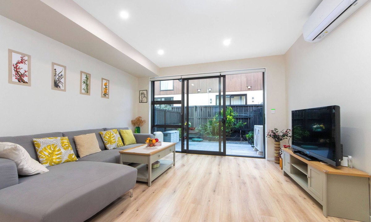 Hobsonville House | Modern & Cozy 2BR Harborlight Terrace