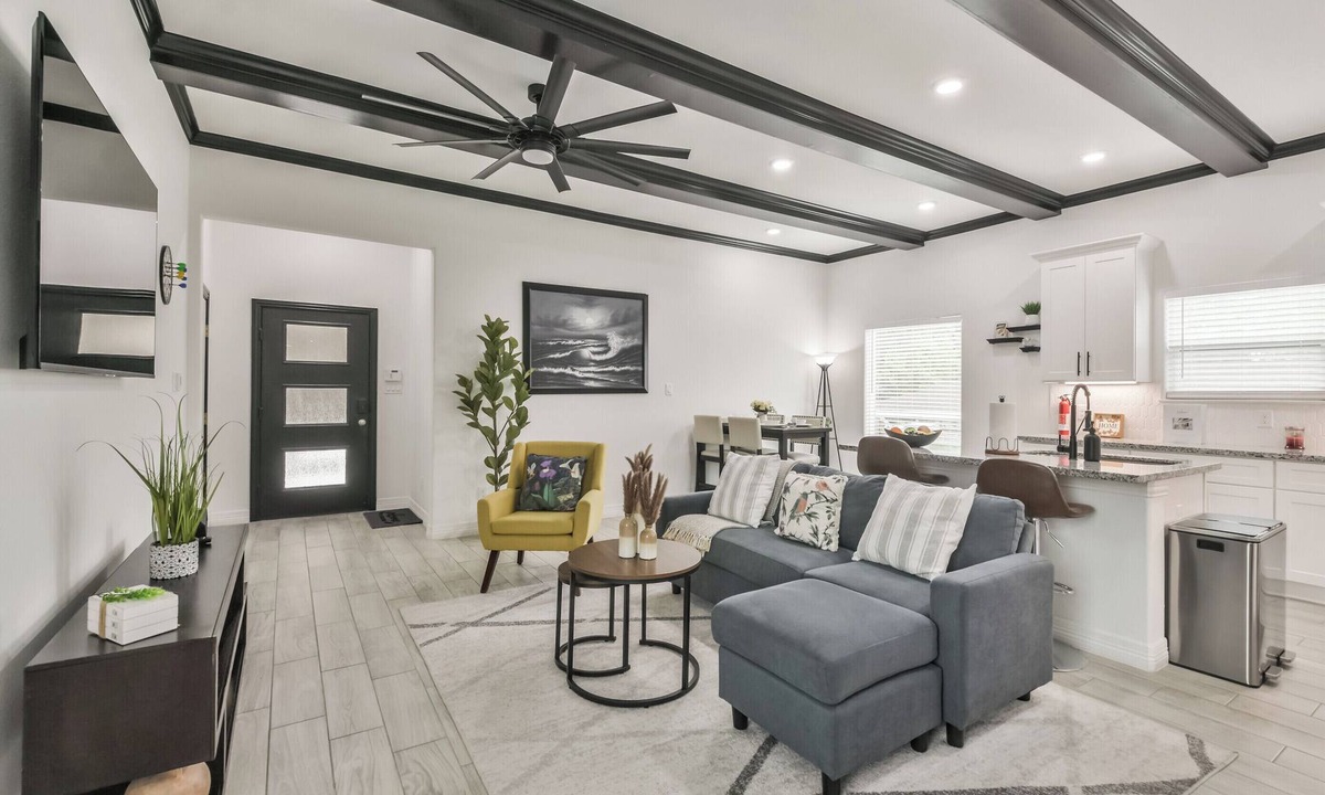 Northside Condo | Modern Cozy 3-BR Condo: Minutes from Downtown/Medical Center