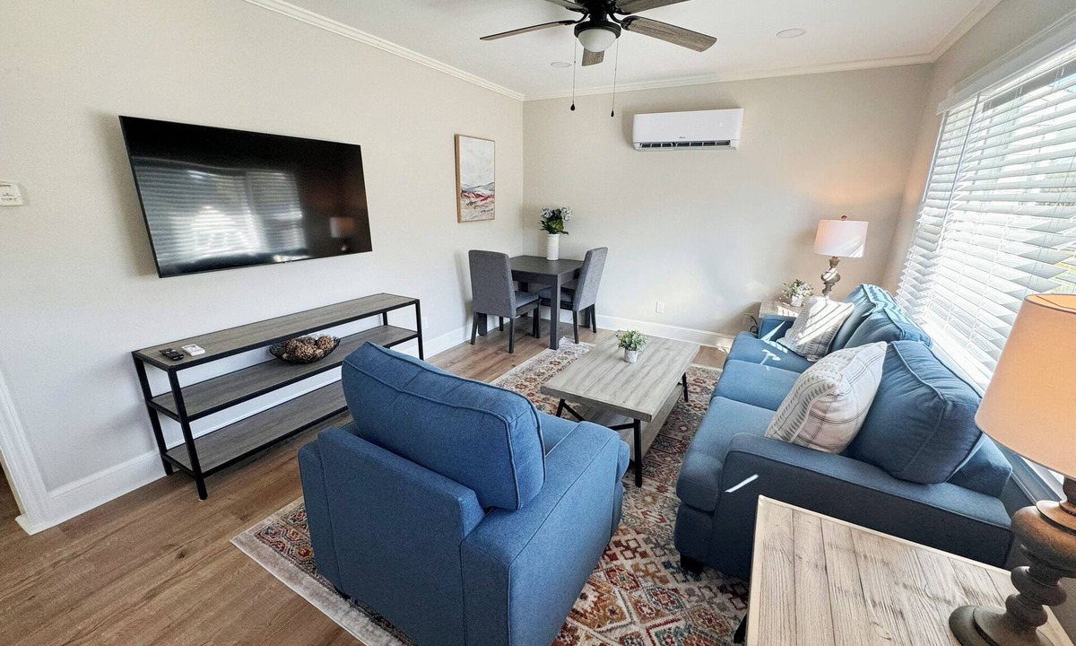 Danville House | Modern & Cozy Getaway-2bd/1bt