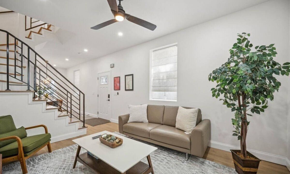 Center City House | Modern & Cozy Luxury Downtown Oasis