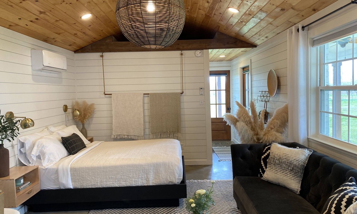 Ochlocknee Apartment | Modern, cozy, Studio Apartment