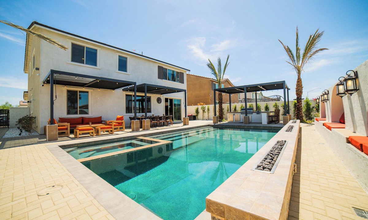 Coachella House | Modern Desert Oasis w/Pool, Hot Tub, Cabanas & Outdoor Kitchen Near Empire Polo