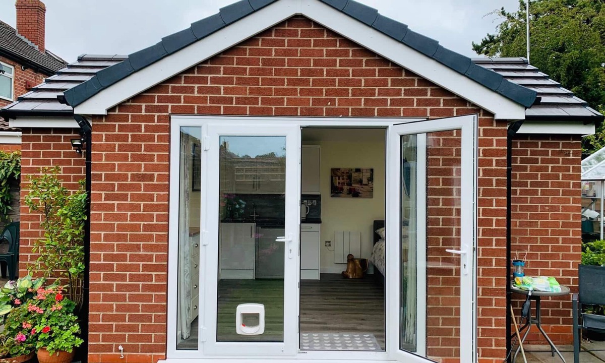 Trafford Apartment | Modern Detached Bungalow