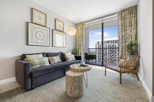 Doral Apartment | Modern Doral Condo w Free Parking