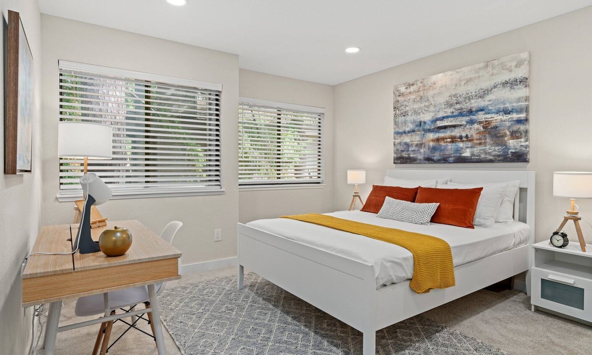 Northwest Bellevue Condo | Modern Downtown Bellevue Condo, Free Parking