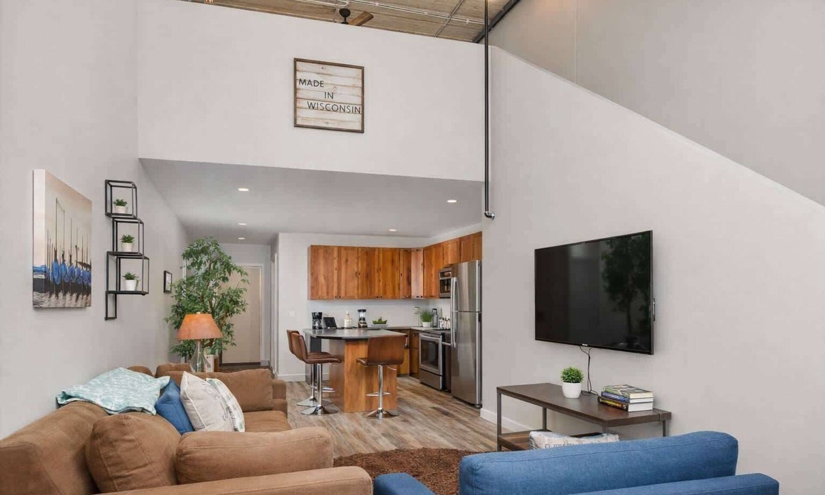 Appleton Condo | Modern Downtown Condo Near Restaurants & Nightlife