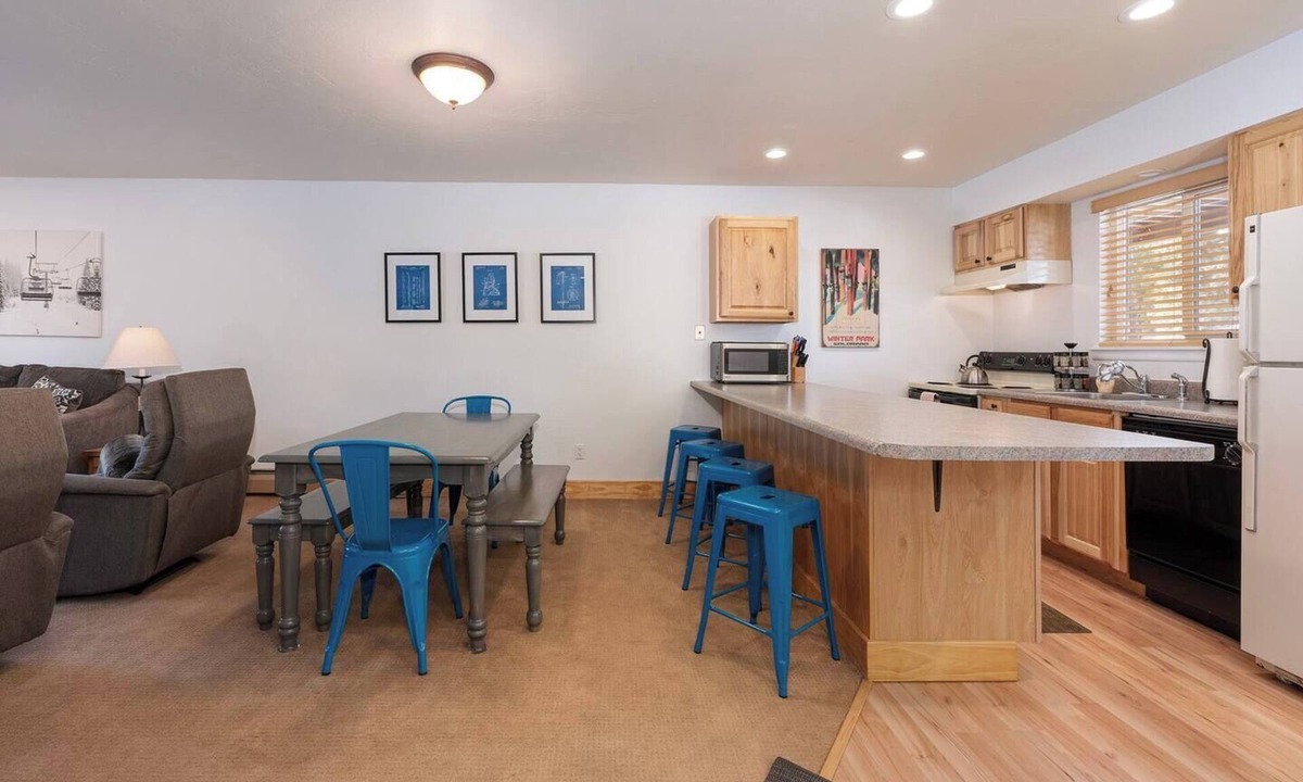 Winter Park Condo | Modern Downtown, Indoor Pool and Hot Tub