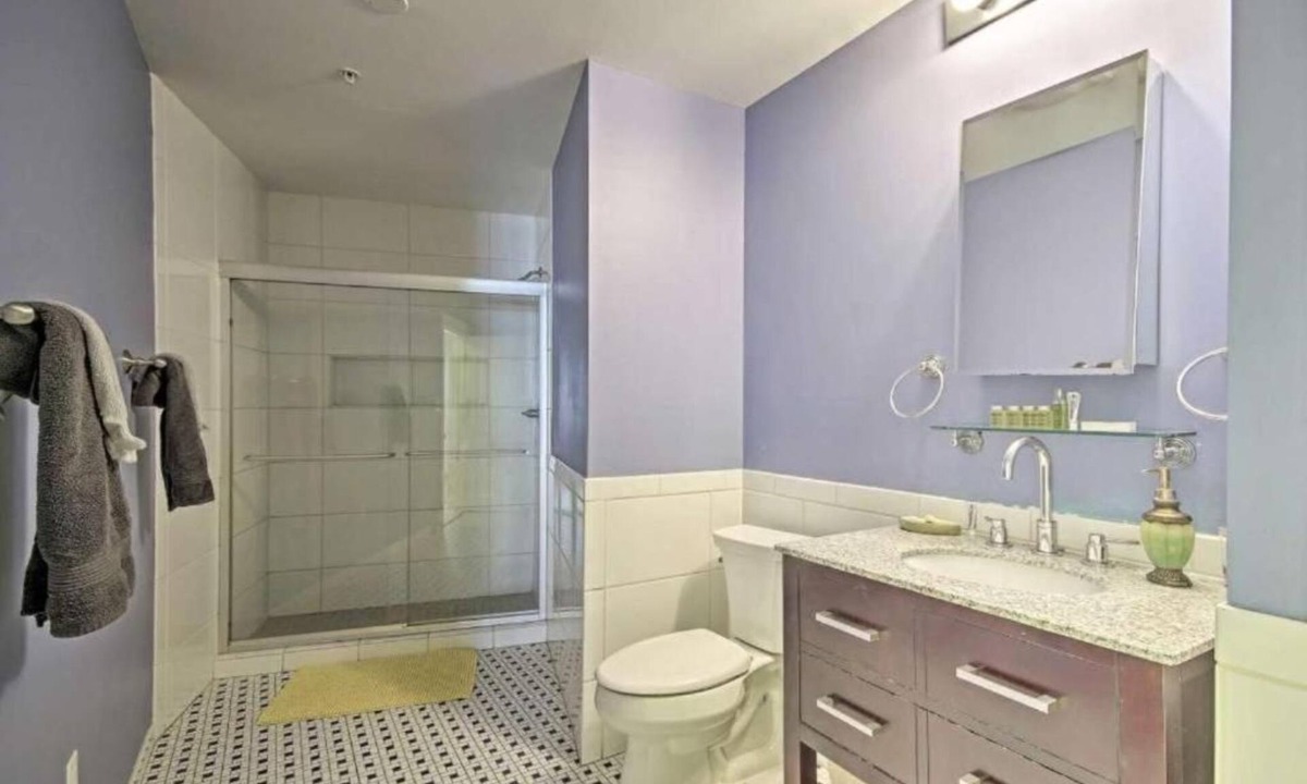 Downtown Baltimore Condo | Modern Downtown Stay Near Harbor & Stadiums