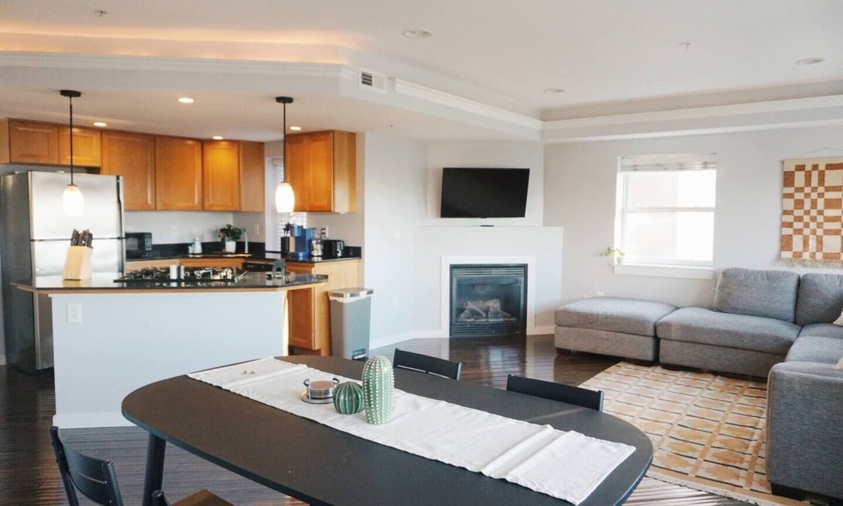 Downtown Salt Lake City Apartment | Modern Downtown Apartment Walk to Restaurants