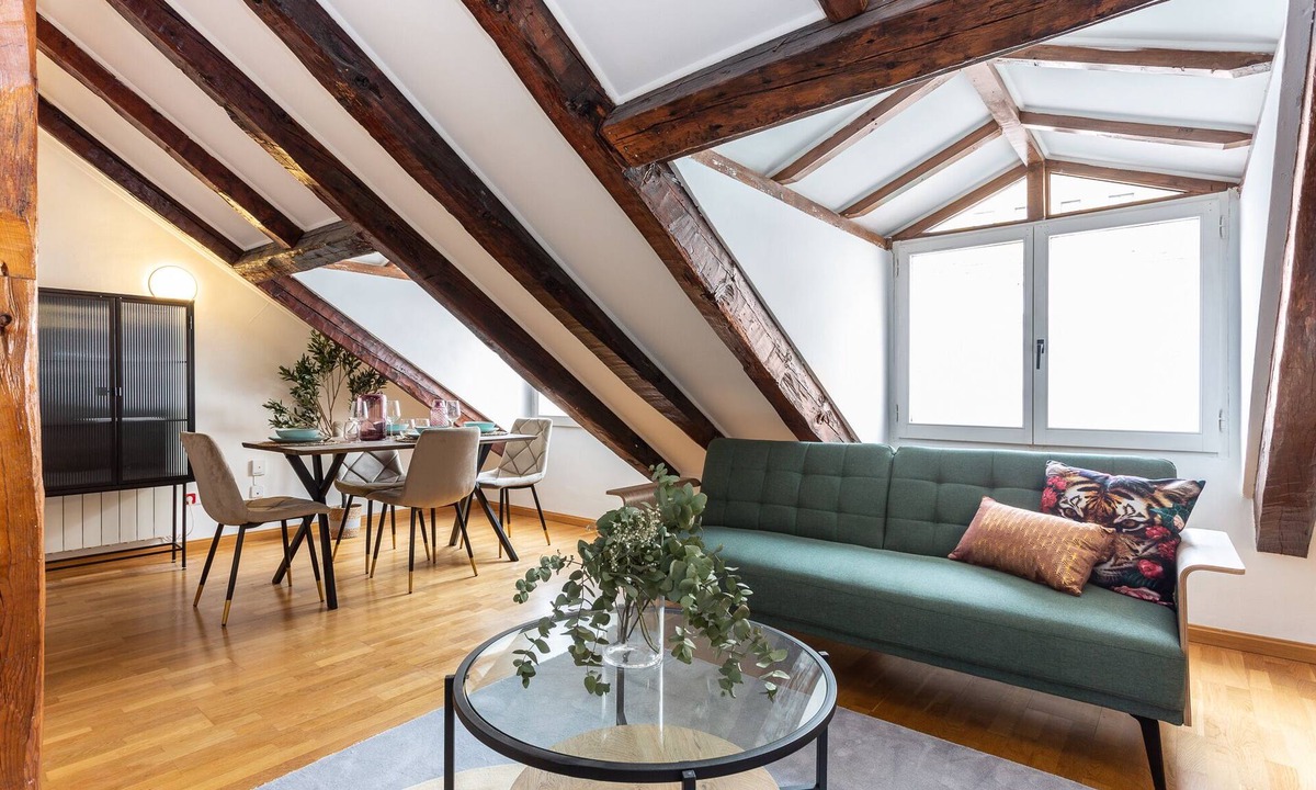 Chueca Apartment | Modern Duplex in the neighborhood of Las Letras