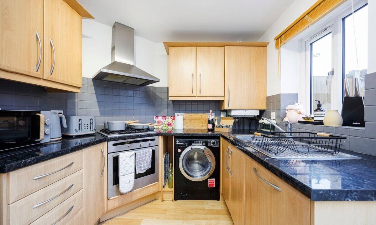 Newham House | Modern East London Home | Contractors | Parking