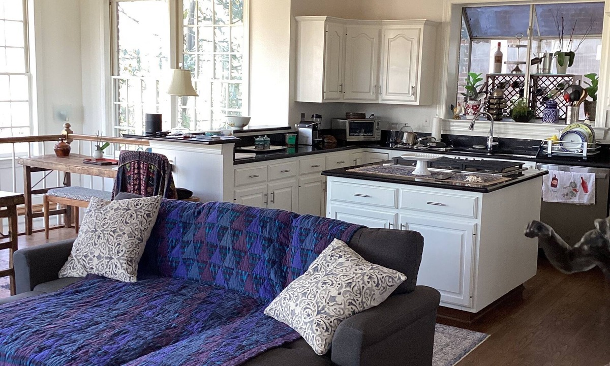 Potomac House | Modern executive level house with separate apartment on lower level