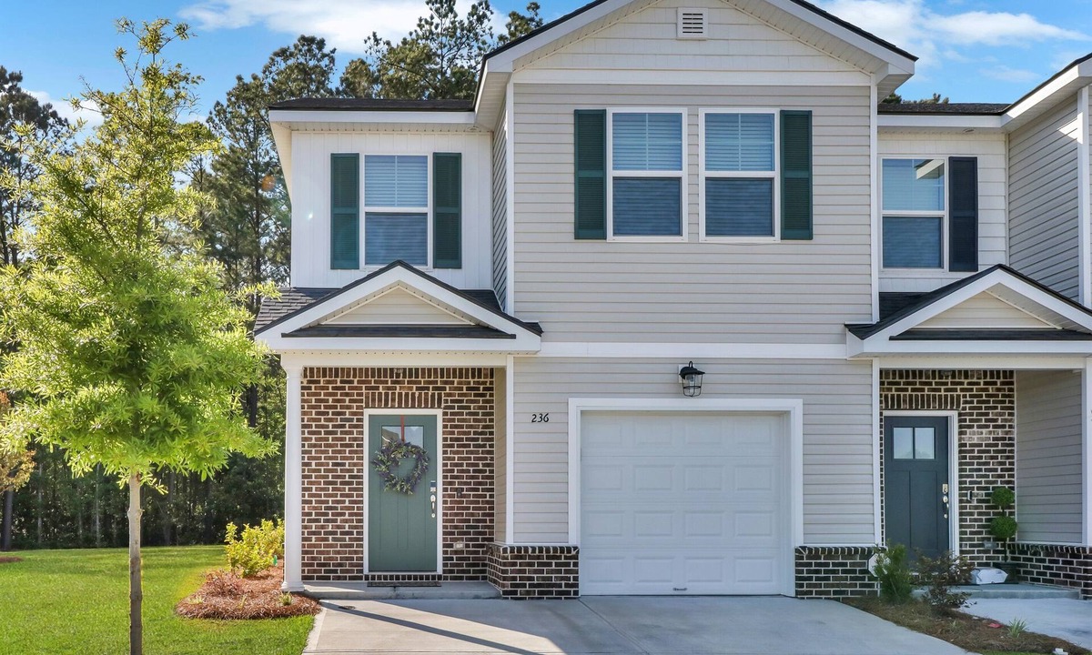 Pooler House | Modern Executive Townhouse