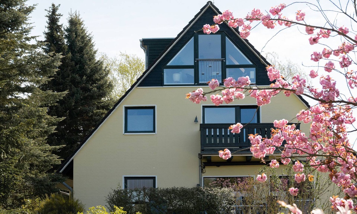 Bak Apartment | Modern family accommodation just 5 minutes from the lake