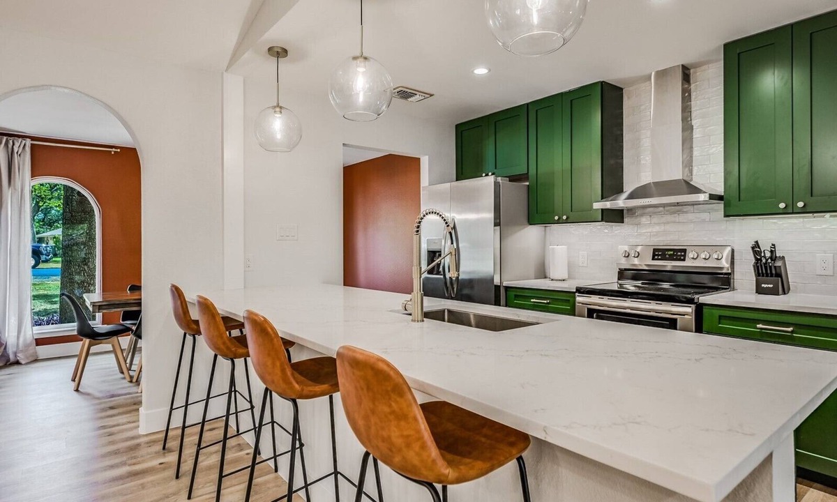 Forest North Estates House | Modern, Family Friendly Home