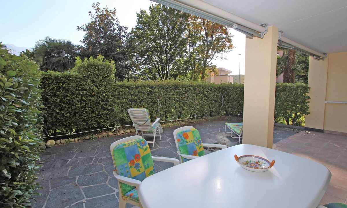 Minusio Apartment | Modern first floor apartment in a well-kept apartment building in a quiet location