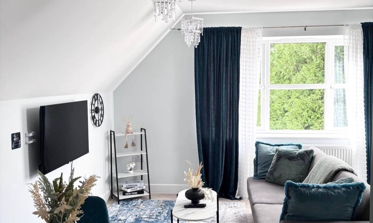 Dover Apartment | Modern Flat Castle Views & Free Parking