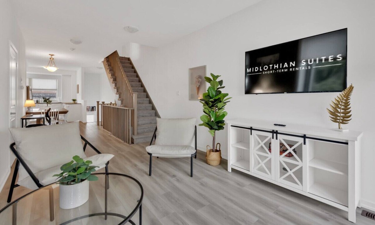 Ajax Villa | Modern Gem| 2026 FIFA - 40 Mins to BMO Field | THH