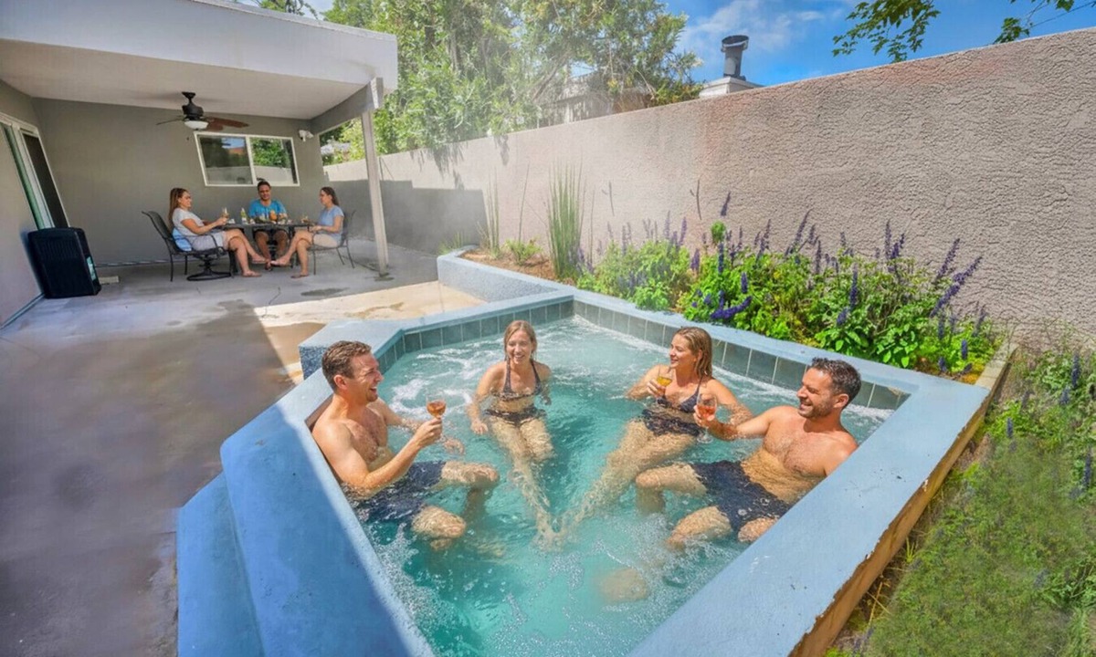 Rancho Oakey House | Modern Gem near Down Town