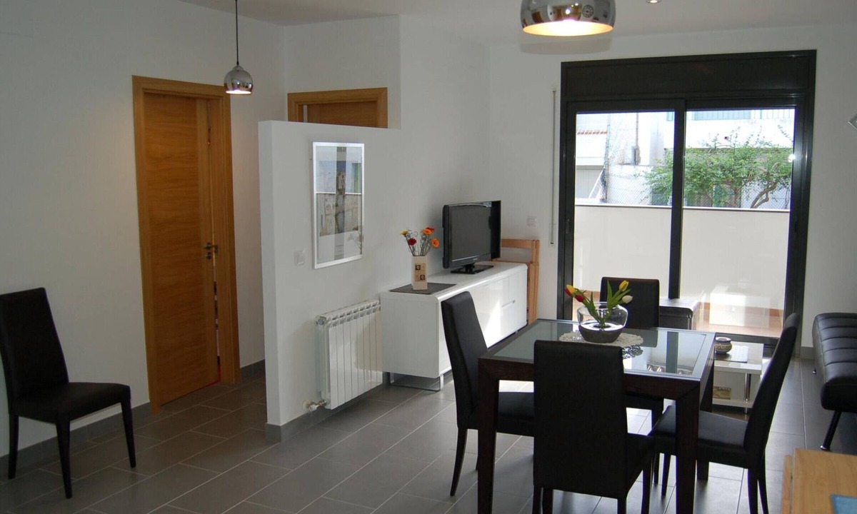 Llanca Apartment | Modern Ground Floor Apt 150m from Port & La Farella Beaches, Terrace & Parking, Sleeps 5