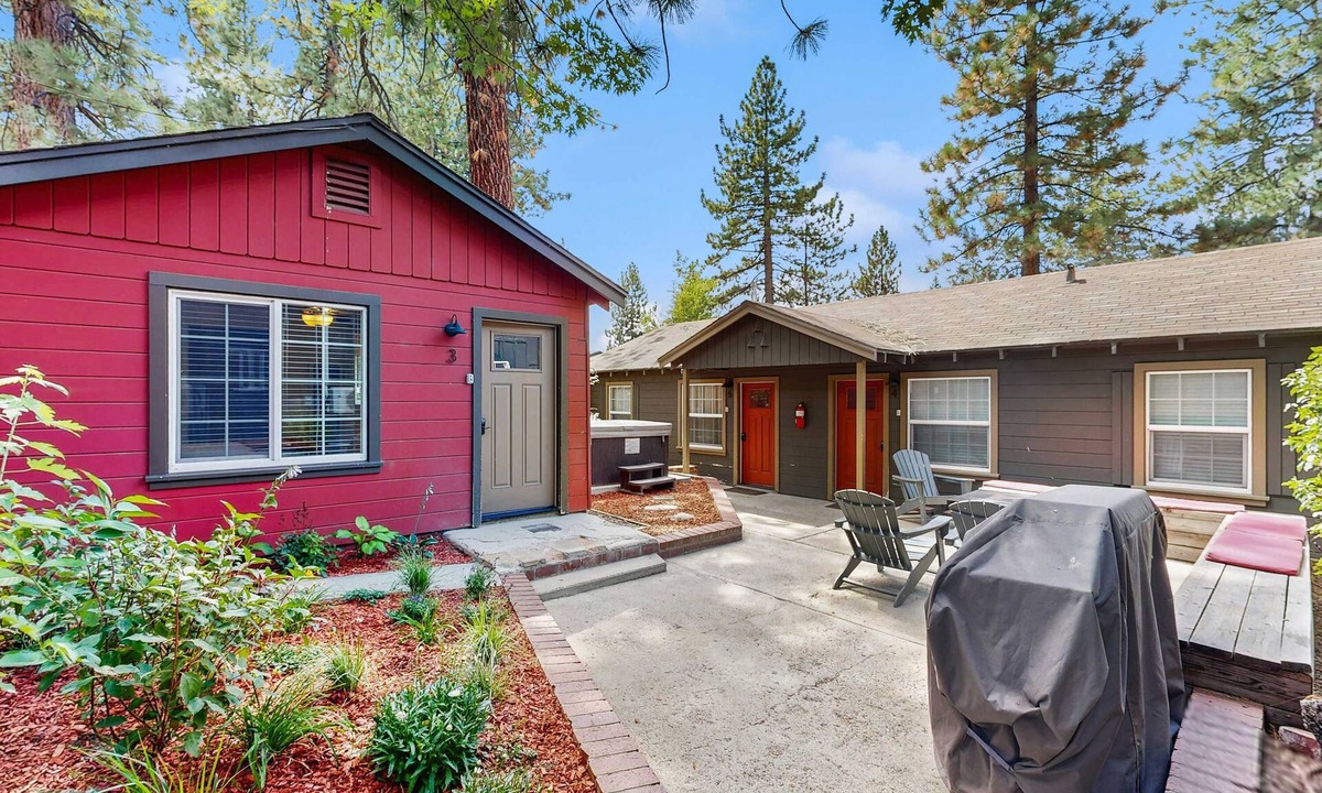 Lakeside Park Cabin | Modern Hideaway with Hot Tub & Firepit - Walk to Beach & Heavenly Village