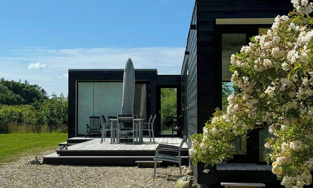 Sillerslev House | Modern holiday home by Limfjord