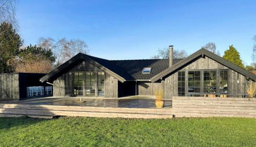 Dronningmolle House | Modern Holiday Home With Views In Dronningmølle