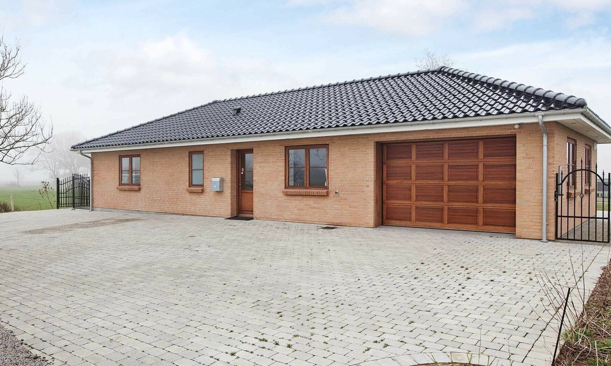 Harpelunde House | Modern Holiday Home in Harpelunde Lolland With Whirlpool