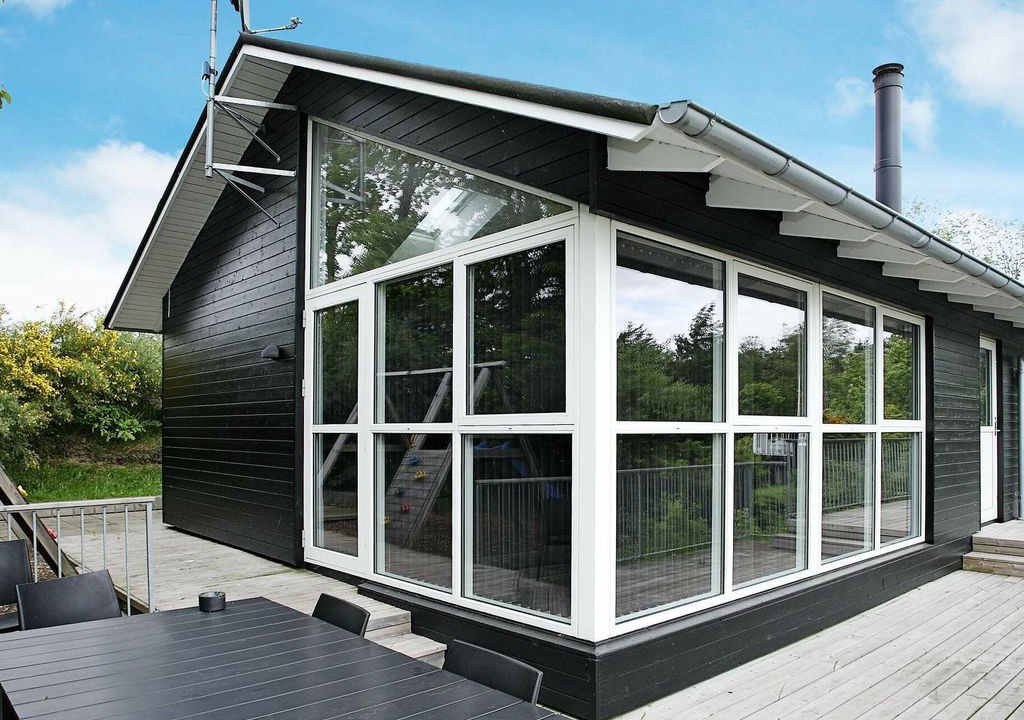Hjarbæk House | Modern Holiday Home in Løgstrup with Garden