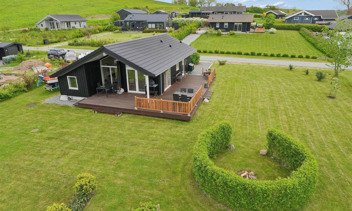 Haarby House | Modern holiday home near beach and nature Helnaes