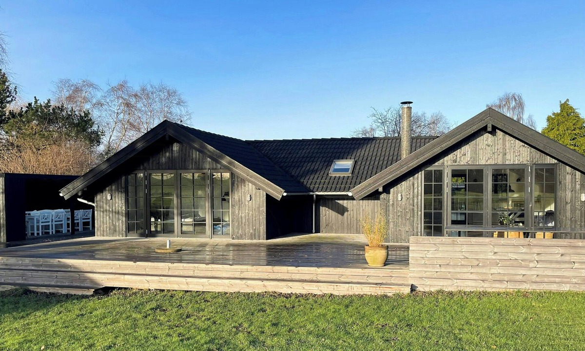 Dronningmolle House | Modern holiday home with views in Dronningmølle