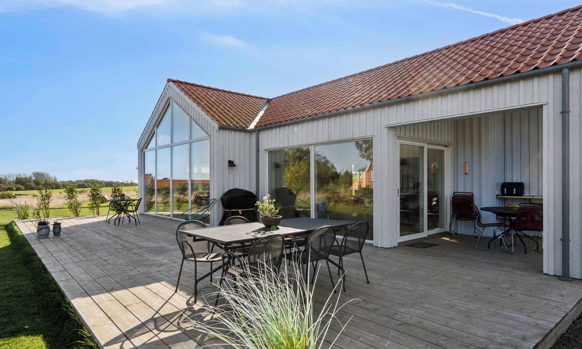 Svaneke House | Modern holiday home with sea view for 8