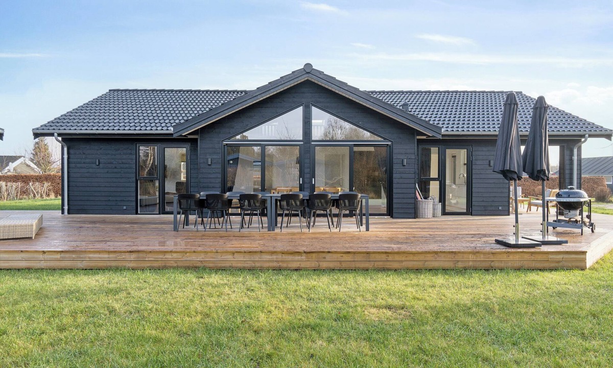 Bisserup House | Modern holiday home with annex and 10 beds