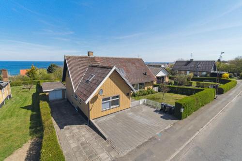 Sandkaas Villa | Modern Holiday Home With Sea View In Tejn