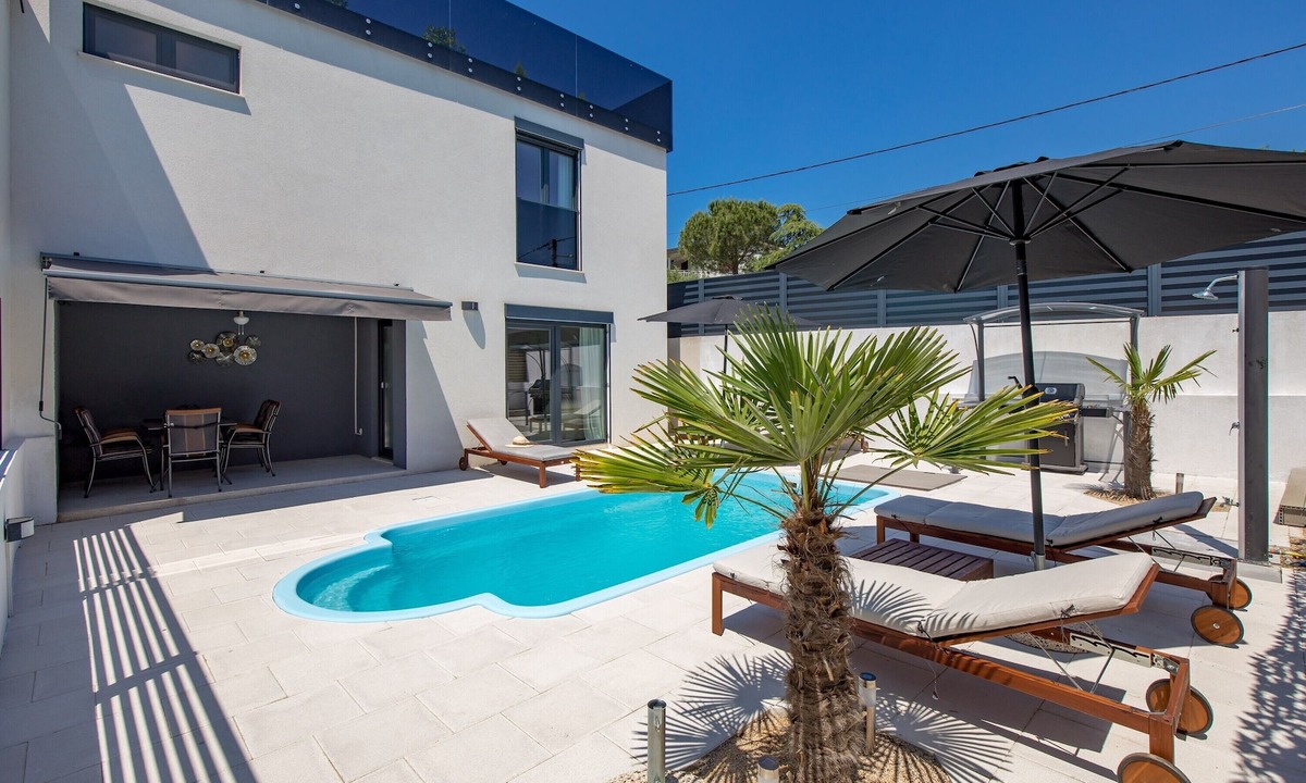 Pinezici House | Modern Holiday House Jadranka With Pool, Pinezići, Croatia
