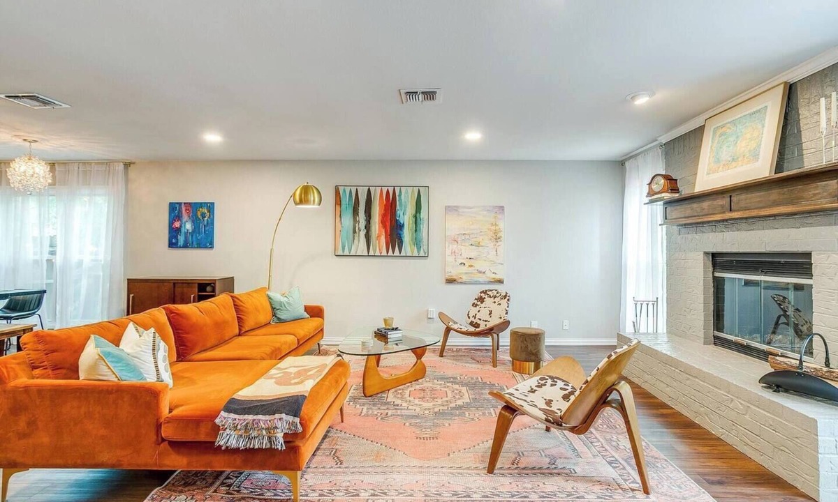 Fort Worth House | Modern Home close to Dickies!