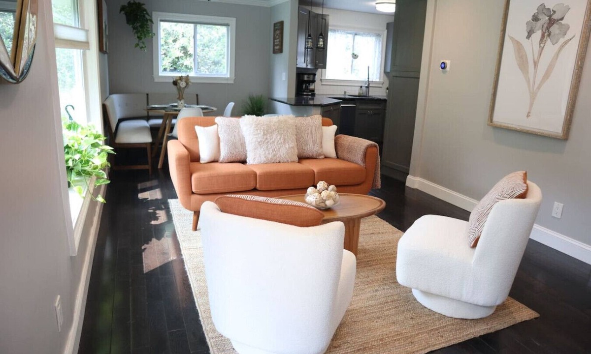 Ampere Apartment | Modern Home Close to NYC!