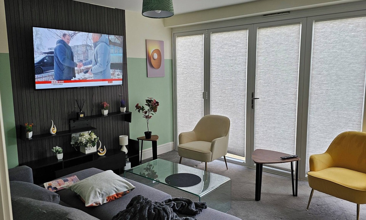 Geddington House | Modern Home in Quiet Environment