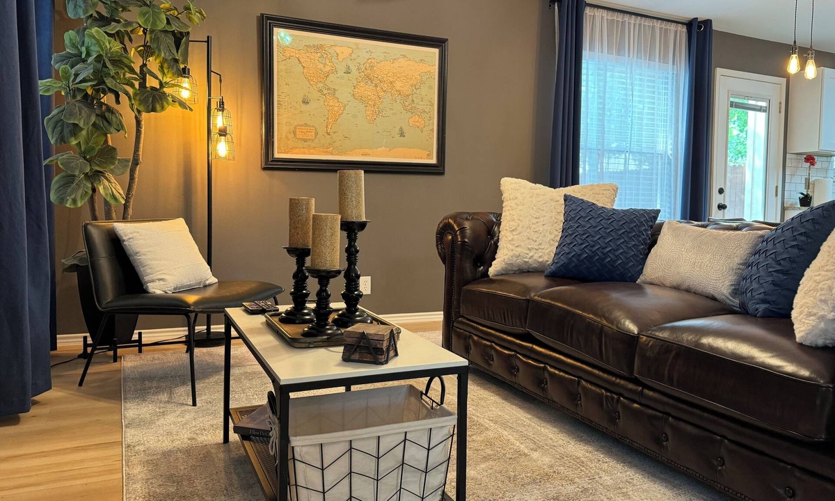 San Antonio House | Modern Home Near Sea World w/EV-Charger, Fire Pit